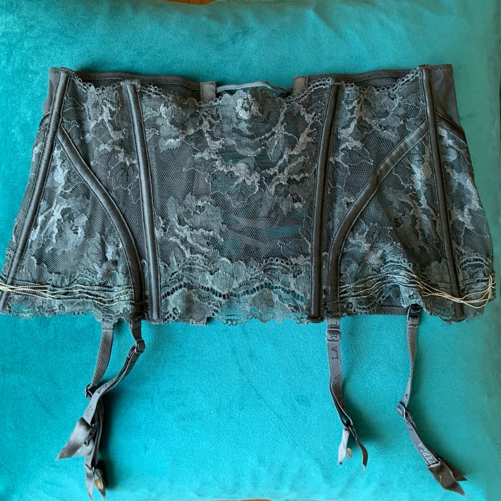 La Perla Mesh and Lace Garter Belt
